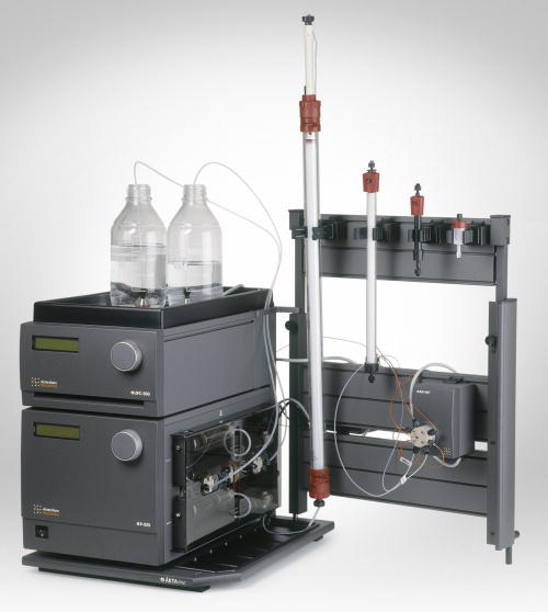 Система аналитической и препаративной жидкостной хроматографии для выделения и очистки рекомбинантных и природных пептидов AKTApurifier UPC10